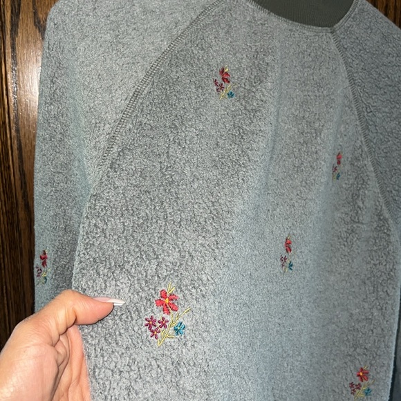 Anthropologie Top 🍒🍒 - Picture 8 of 15